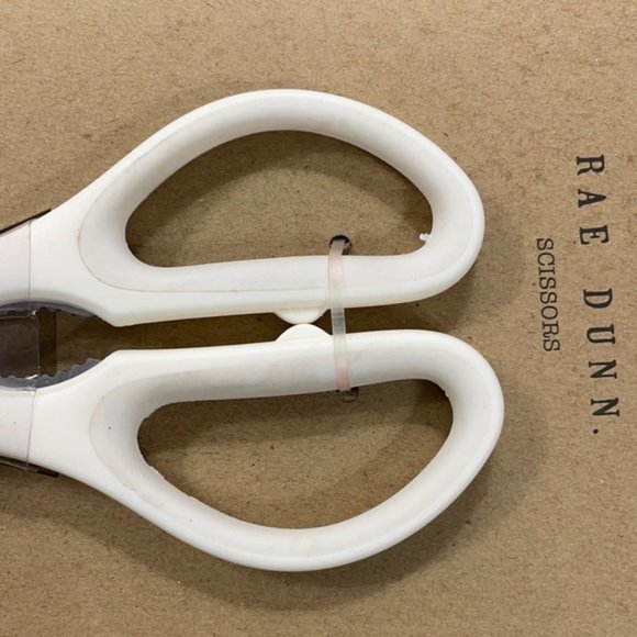 NEW Rae Dunn CUT Kitchen Scissors w/Sheath - Picture 3 of 4
